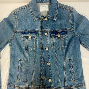 Old Navy Classic Jean Jacket! Size M